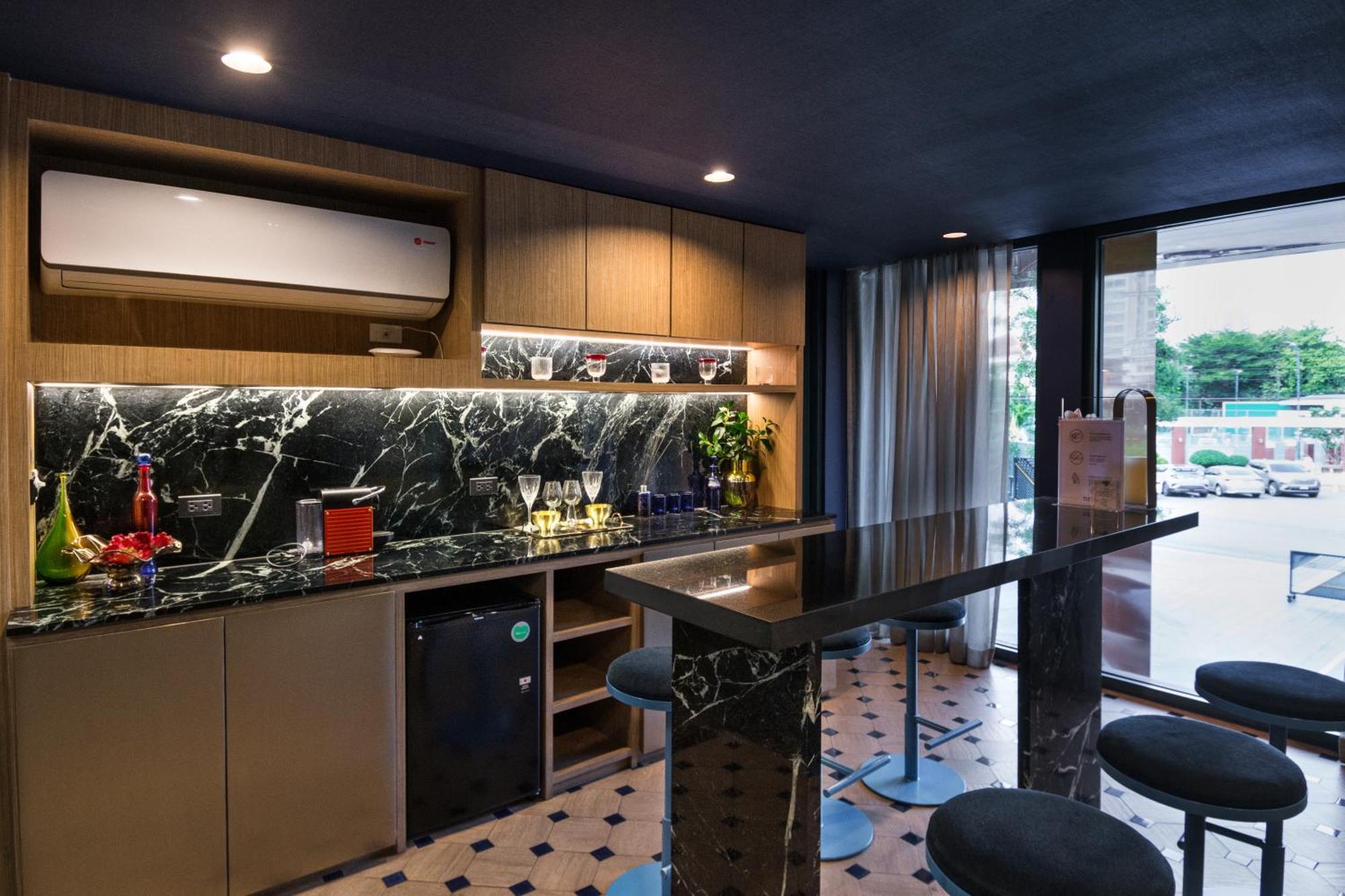 Brissluxe At Bts Onnut Sukumvit 50 Appartement Bangkok Buitenkant foto